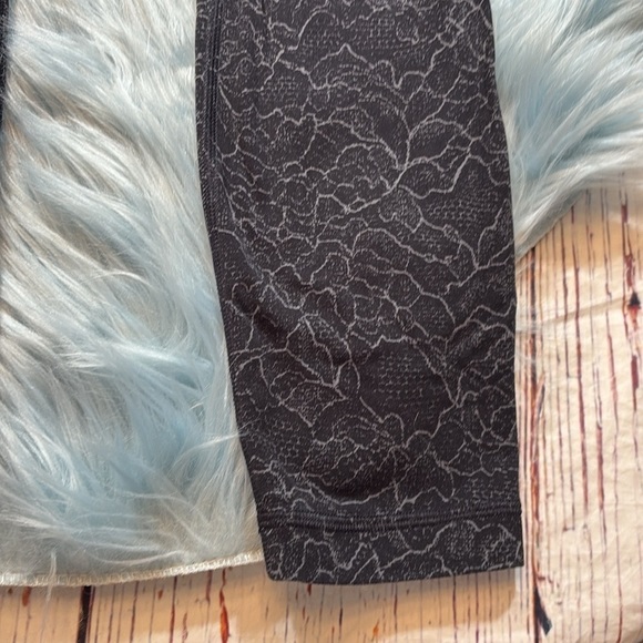 Lululemon Nulu Align Pant II in Lacescape Dark Cast Black sz 2 - Picture 6 of 9